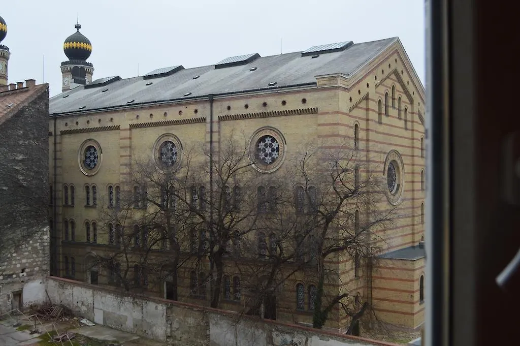 Synagogue View Guest House Budapeste